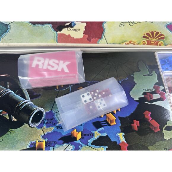 RISK Board Game Parker Brothers World Conquest Vintage 1975-1980 - Picture 4 of 8